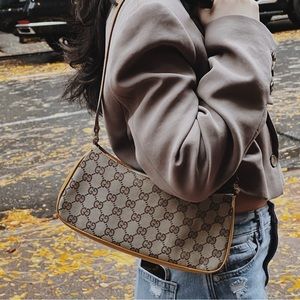 ❤️SOLD❤️Authentic GUCCI Rare Vintage Shoulder Bag